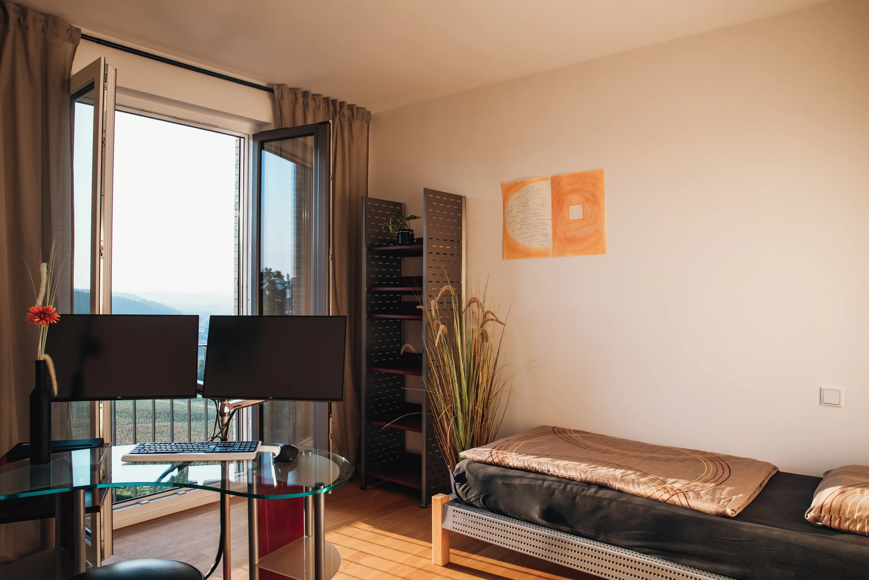 Guest room with workspace