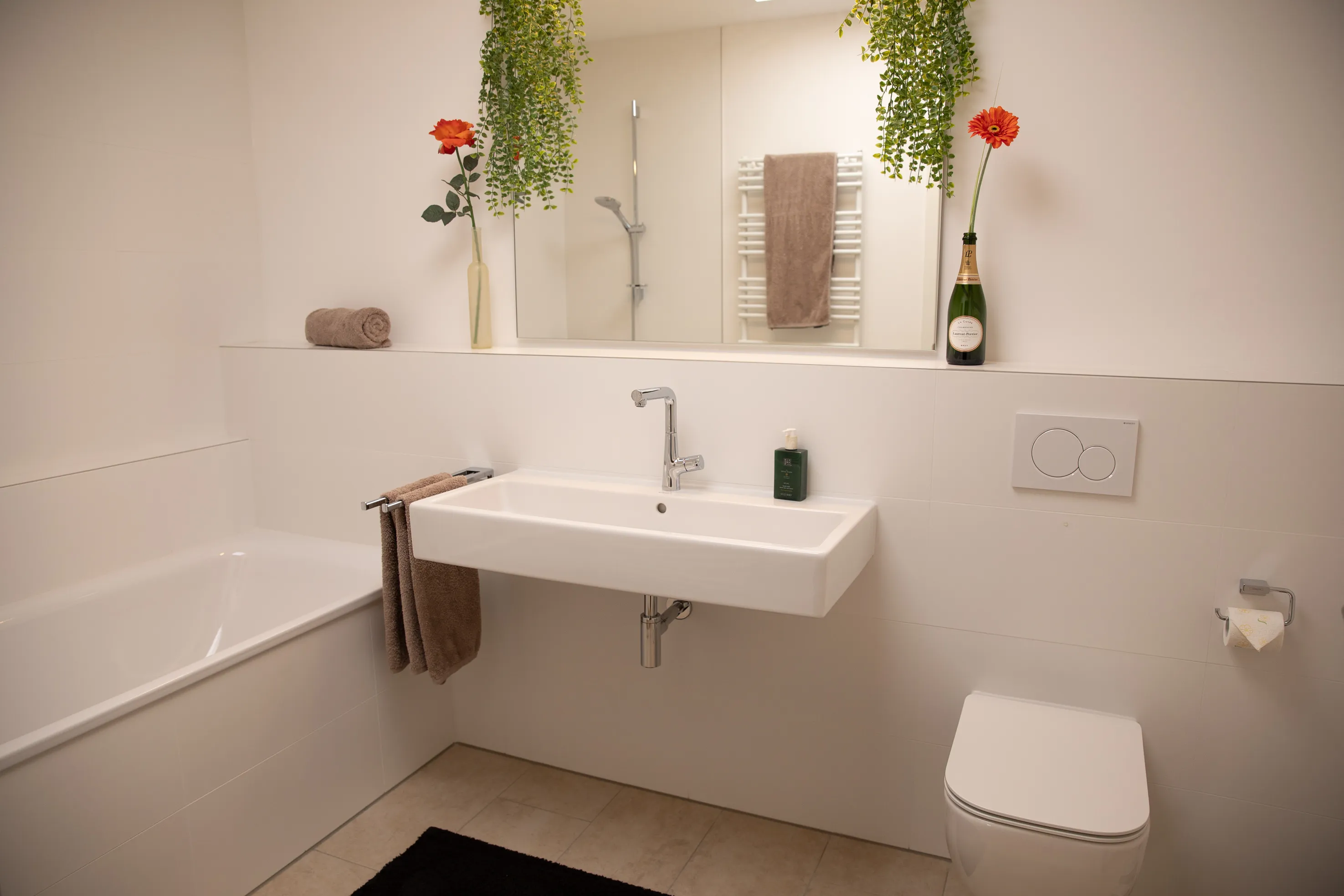 Large bathroom with bathtub
